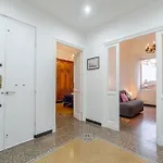 Guesthost - San Fruttuoso Vintage & Roomy Flat * Génova