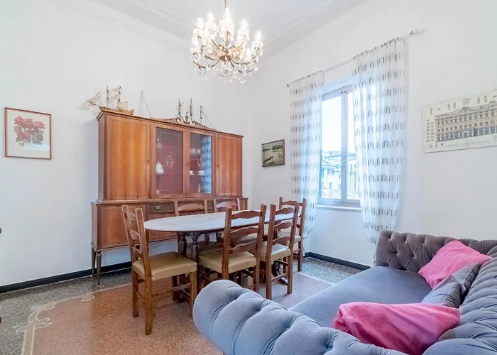 Guesthost - San Fruttuoso Vintage & Roomy Flat Genua