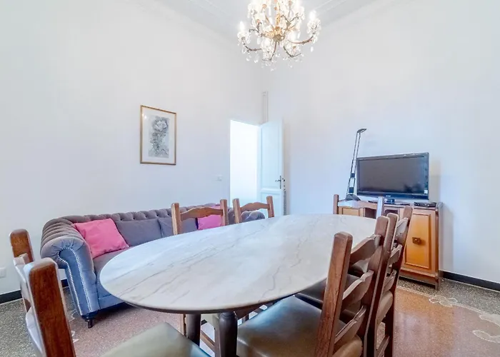 Guesthost - San Fruttuoso Vintage & Roomy Flat Genua