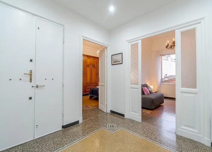 Guesthost - San Fruttuoso Vintage & Roomy Flat * Genua