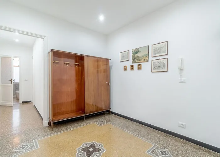 Guesthost - San Fruttuoso Vintage & Roomy Flat *