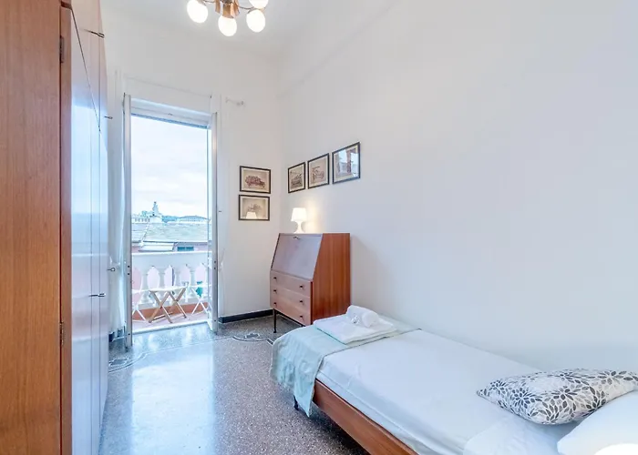 Apartment Guesthost - San Fruttuoso Vintage & Roomy Flat