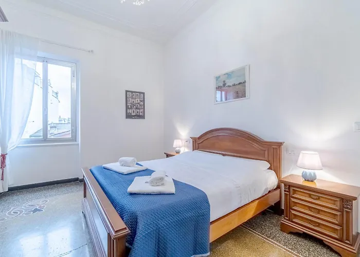 Apartment Guesthost - San Fruttuoso Vintage & Roomy Flat