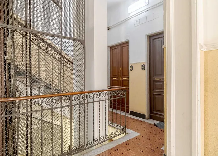 Apartment Guesthost - San Fruttuoso Vintage & Roomy Flat Genua