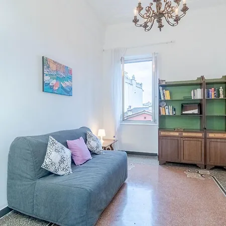 San Fruttuoso Vintage & Roomy Flat Apartment *