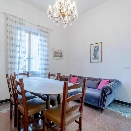 San Fruttuoso Vintage & Roomy Flat * Genoa